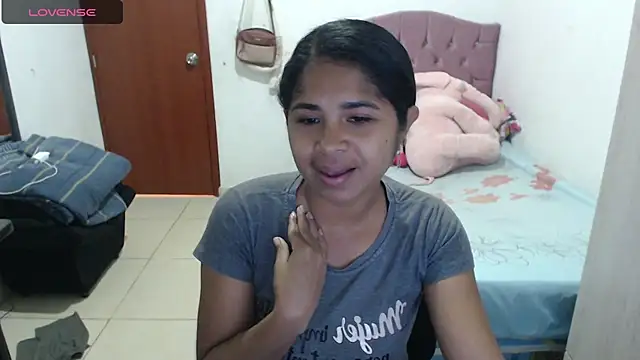 Snapshot of july-feria chatting on 10/05/25, 03:21 july-feria online show from 10/05/25, 03:21