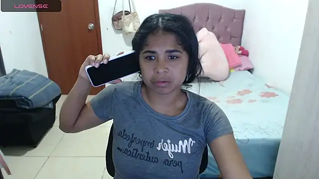 Snapshot of july-feria chatting on 10/19/25, 10:10 july-feria online show from 10/19/25, 10:10