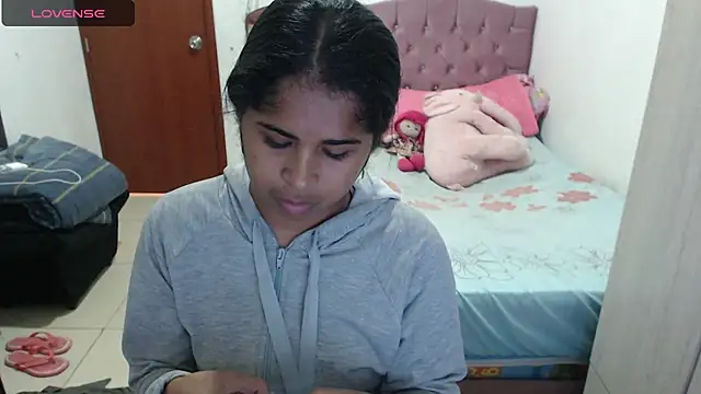 Snapshot of july-feria chatting on 10/21/25, 08:42 july-feria online show from 10/21/25, 08:42