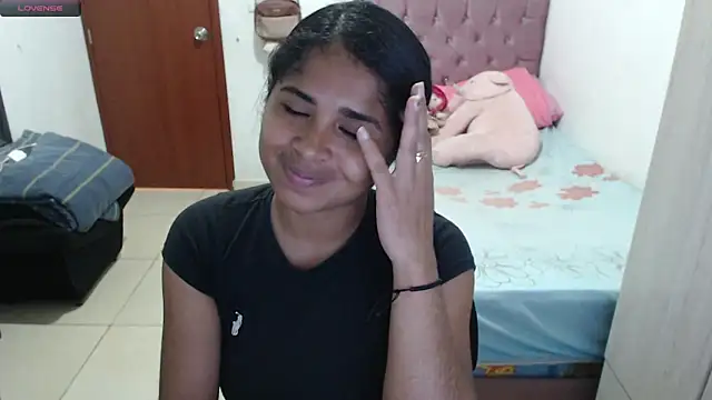 Snapshot of july-feria chatting on 10/27/25, 07:18 july-feria online show from 10/27/25, 07:18