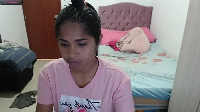 Snapshot of july-feria chatting on 10/28/25, 05:26 july-feria online show from 10/28/25, 05:26