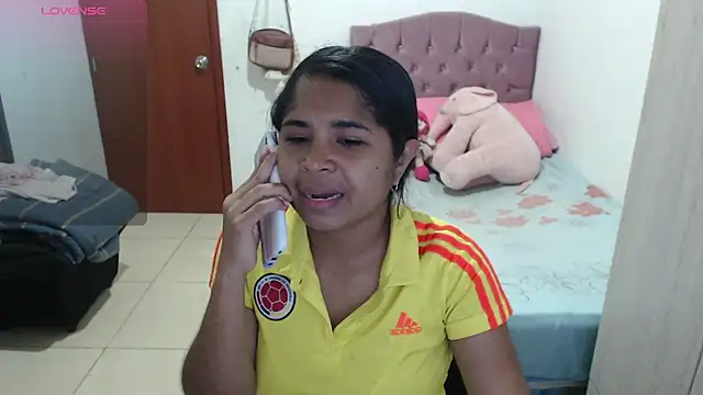 Snapshot of july-feria chatting on 11/18/25, 10:25 july-feria online show from 11/18/25, 10:25