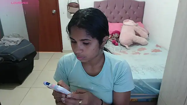 Snapshot of july-feria chatting on 11/22/25, 04:50 july-feria online show from 11/22/25, 04:50