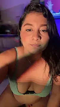 Snapshot of saraa_franco_ chatting on 10/30/25, 03:52 saraa franco online show from 10/30/25, 03:52