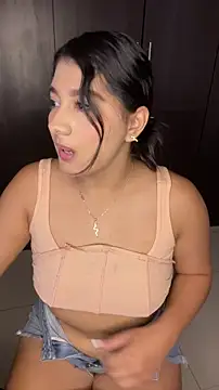 Snapshot of saraa_franco_ chatting on 01/09/26, 03:04 saraa franco online show from 01/09/26, 03:04