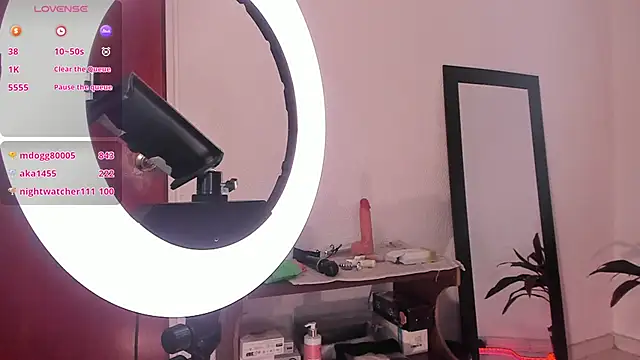 Snapshot of raven__white1 chatting on 01/16/25, 11:59 raven white1 online show from 01/16/25, 11:59