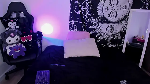 Snapshot of raven__white1 chatting on 10/11/25, 09:24 raven white1 online show from 10/11/25, 09:24