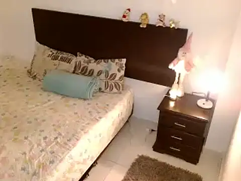 Snapshot of Aurrorasweet chatting on 02/10/25, 02:41 Aurrorasweet online show from 02/10/25, 02:41