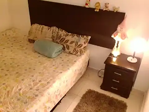 Snapshot of Aurrorasweet chatting on 02/11/25, 12:38 Aurrorasweet online show from 02/11/25, 12:38