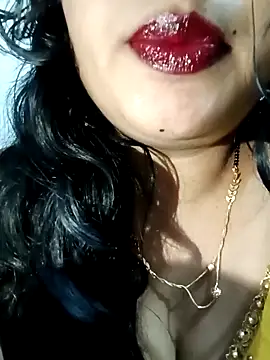 Snapshot of Haseena_Baby chatting on 11/20/25, 03:12 Haseena Baby online show from 11/20/25, 03:12