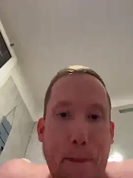 Snapshot of Sklavesucht2025 chatting on 11/20/25, 02:23 Sklavesucht2025 online show from 11/20/25, 02:23