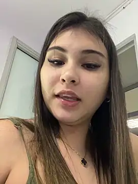 Snapshot of Aitana_Hilton_ chatting on 10/04/25, 11:41 Aitana Hilton online show from 10/04/25, 11:41