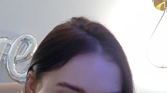 Snapshot of Lilliana_Moon chatting on 02/19/25, 02:55 Lilliana Moon online show from 02/19/25, 02:55