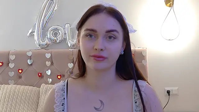 Snapshot of Lilliana_Moon chatting on 02/20/25, 12:57 Lilliana Moon online show from 02/20/25, 12:57