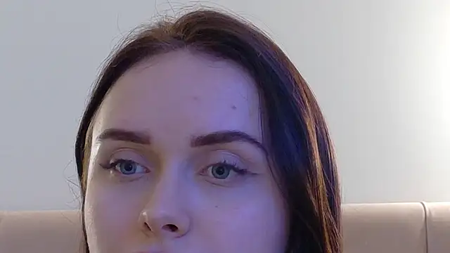 Snapshot of Lilliana_Moon chatting on 03/18/25, 03:42 Lilliana Moon online show from 03/18/25, 03:42