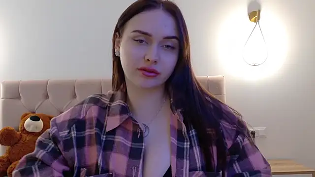 Snapshot of Lilliana_Moon chatting on 03/19/25, 08:55 Lilliana Moon online show from 03/19/25, 08:55