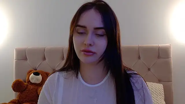 Snapshot of Lilliana_Moon chatting on 03/20/25, 09:15 Lilliana Moon online show from 03/20/25, 09:15