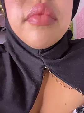 zahra Jalid online show from 04/17/26, 07:06