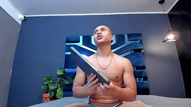 bruno cavalli online show from 02/17/25, 05:32