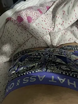 Snapshot of zoltard_1911 chatting on 01/29/25, 01:27 zoltard 1911 online show from 01/29/25, 01:27