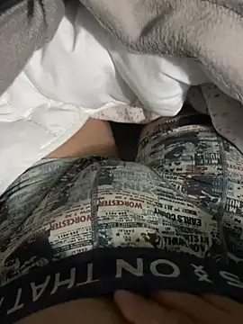 Snapshot of zoltard_1911 chatting on 02/07/25, 01:47 zoltard 1911 online show from 02/07/25, 01:47