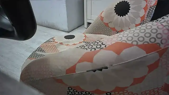 Snapshot of zoltard_1911 chatting on 02/09/25, 12:06 zoltard 1911 online show from 02/09/25, 12:06