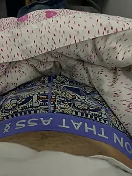 Snapshot of zoltard_1911 chatting on 02/17/25, 03:09 zoltard 1911 online show from 02/17/25, 03:09