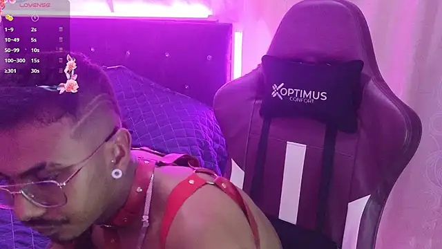 Snapshot of eros-0001 chatting on 01/16/25, 07:17 eros-0001 online show from 01/16/25, 07:17