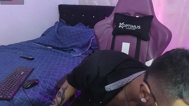 Snapshot of eros-0001 chatting on 01/22/25, 05:59 eros-0001 online show from 01/22/25, 05:59