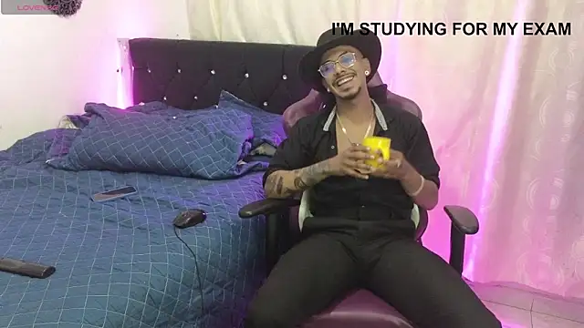 Snapshot of eros-0001 chatting on 02/05/25, 03:02 eros-0001 online show from 02/05/25, 03:02