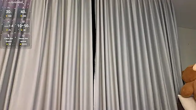 Snapshot of asianqueeny chatting on 02/17/25, 07:10 asianqueeny online show from 02/17/25, 07:10