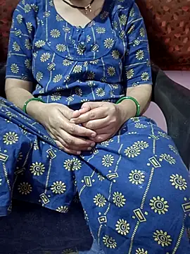 Snapshot of namitahot chatting on 10/12/25, 02:27 namitahot online show from 10/12/25, 02:27