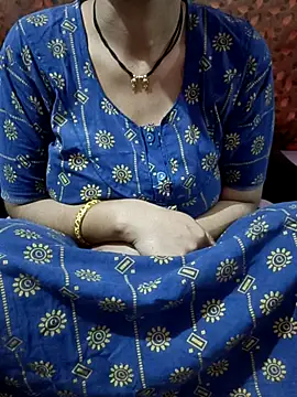 Snapshot of namitahot chatting on 11/29/25, 04:21 namitahot online show from 11/29/25, 04:21