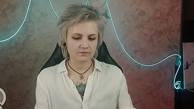 EvaBrownie online show from 01/27/25, 02:46