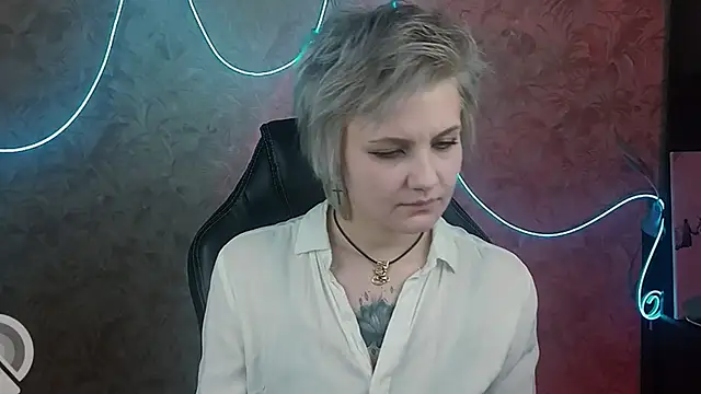 EvaBrownie online show from 01/27/25, 05:48