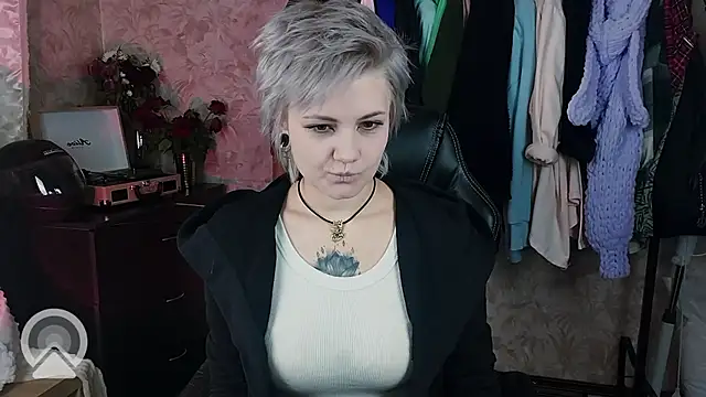 EvaBrownie online show from 01/28/25, 12:32