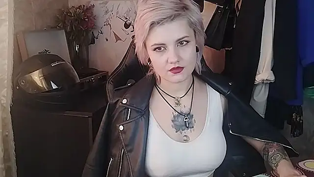 EvaBrownie online show from 02/27/25, 11:20