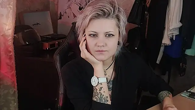 EvaBrownie online show from 03/09/25, 11:47