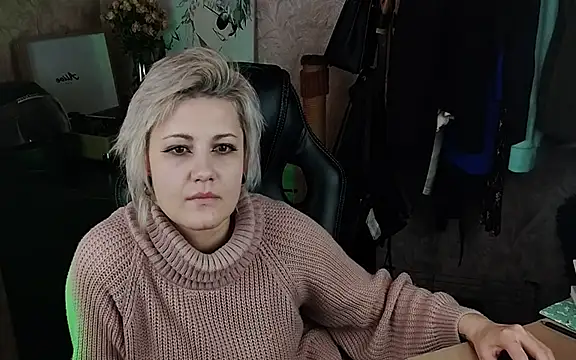 EvaBrownie online show from 03/12/25, 09:34