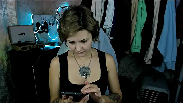 EvaBrownie online show from 09/18/25, 05:26