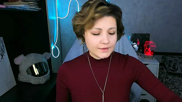 EvaBrownie online show from 12/14/25, 03:39