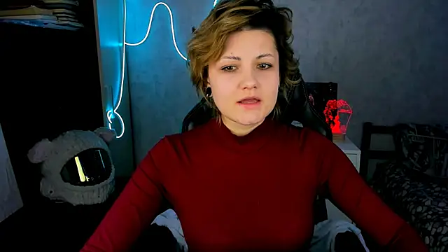 EvaBrownie online show from 12/15/25, 04:22