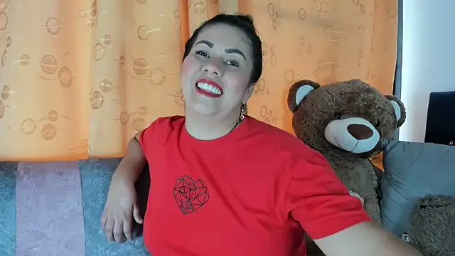 thamara226 online show from 01/14/26, 03:39