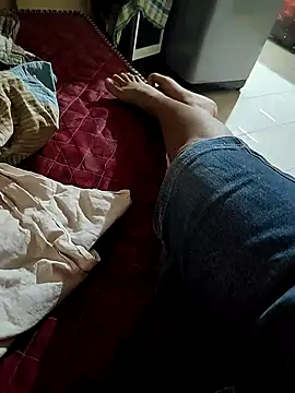 Snapshot of Mumbaigirl17 chatting on 02/05/25, 03:20 Mumbaigirl17 online show from 02/05/25, 03:20