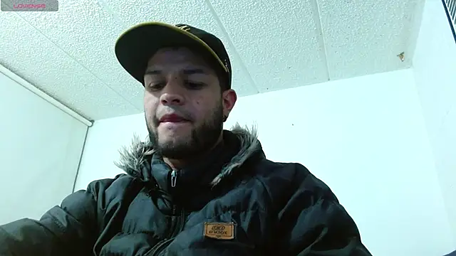 Snapshot of im_dominik chatting on 01/15/25, 11:53 im dominik online show from 01/15/25, 11:53