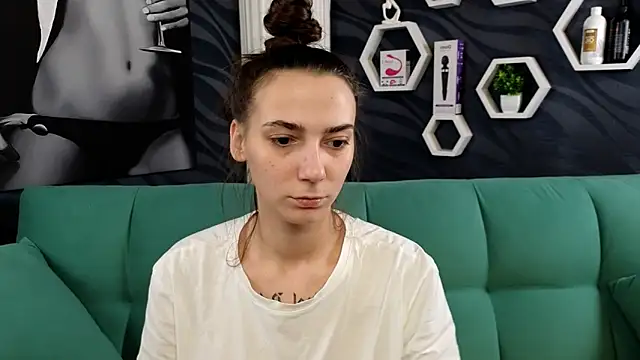 annabishop online show from 02/18/25, 03:21