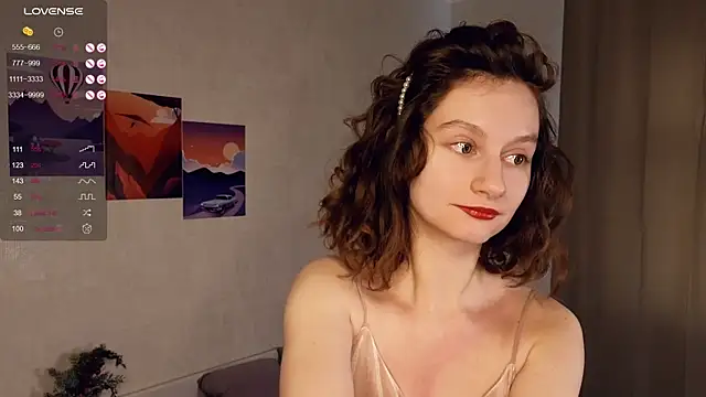 Snapshot of Leya_Curly chatting on 02/14/25, 09:56 Leya Curly online show from 02/14/25, 09:56