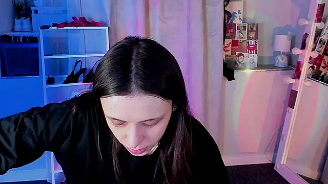 Sahara Shields online show from 04/17/26, 09:23