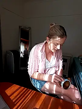 Vintasia online show from 09/18/25, 01:24