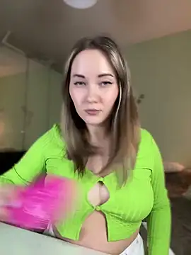 Snapshot of Kiss_My_Body chatting on 01/21/25, 06:23 Kiss My Body online show from 01/21/25, 06:23